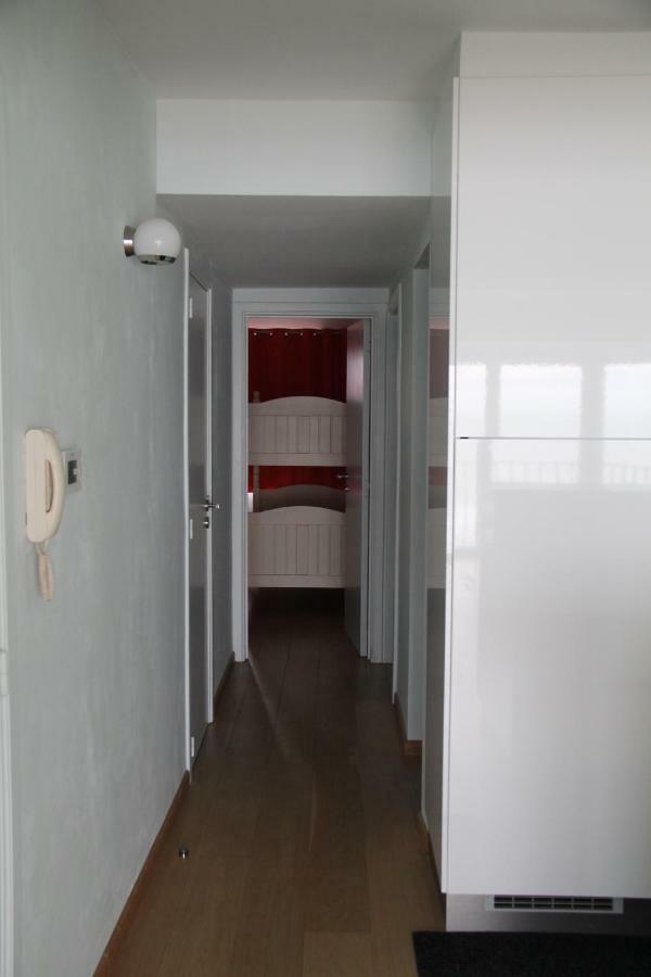 Zeedijk 241, Uitzicht Op Zee, Vue Sur La Mer Koksijde Luaran gambar