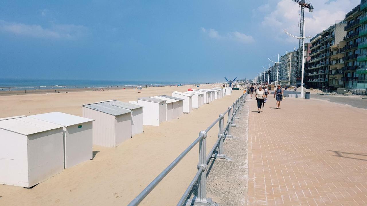 Zeedijk 241, Uitzicht Op Zee, Vue Sur La Mer Koksijde Luaran gambar