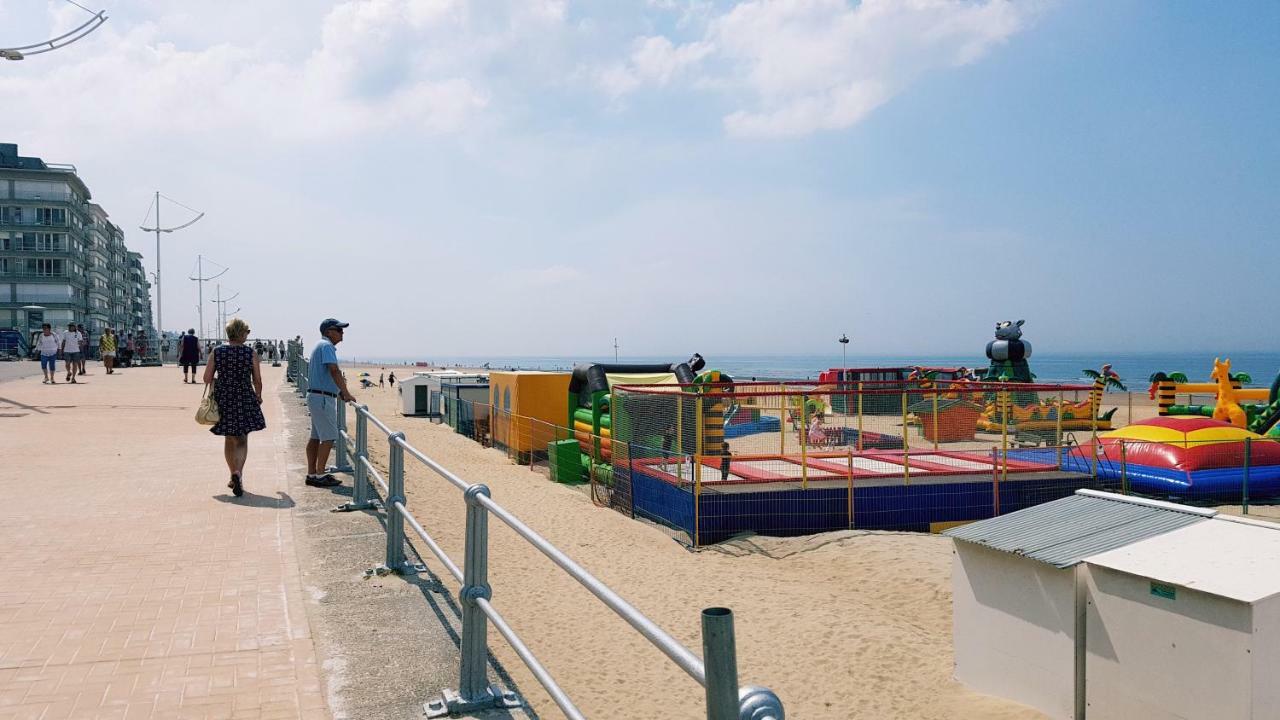 Zeedijk 241, Uitzicht Op Zee, Vue Sur La Mer Koksijde Luaran gambar